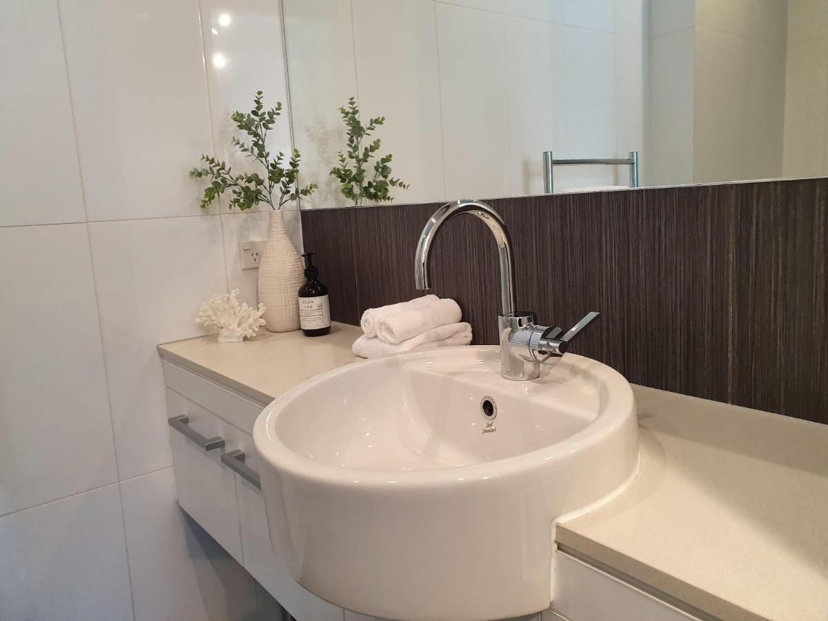 Апартаменти Stylish Haven Luxury Interiors In Prime Location Квінстаун Екстер'єр фото