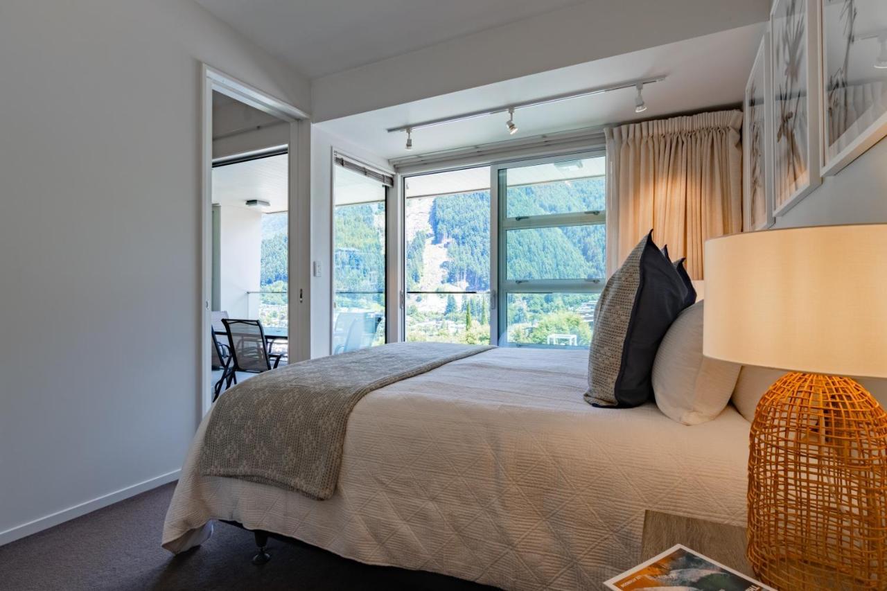 Апартаменти Stylish Haven Luxury Interiors In Prime Location Квінстаун Екстер'єр фото