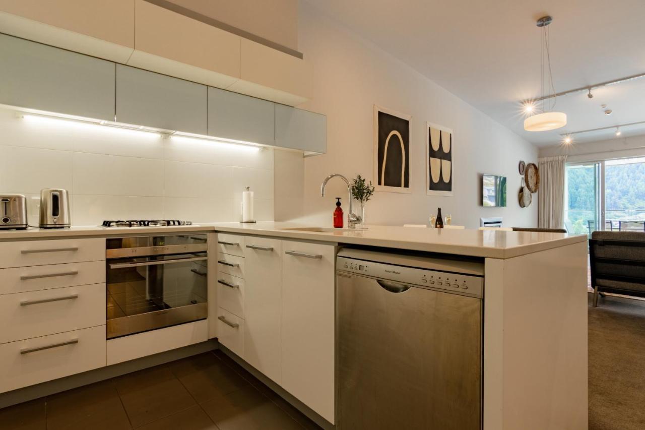 Апартаменти Stylish Haven Luxury Interiors In Prime Location Квінстаун Екстер'єр фото